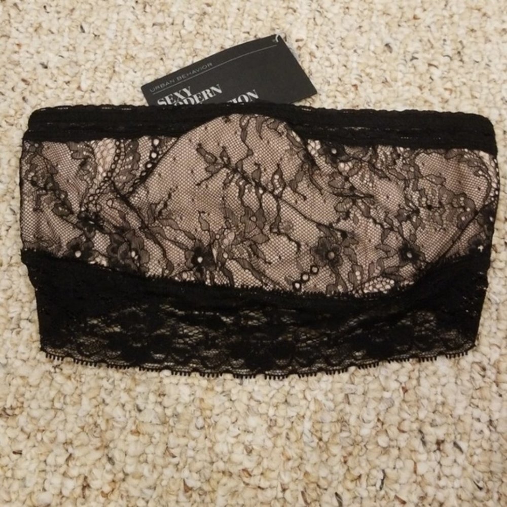 NWT! URBAN BEHAVIOR Black/Blush Lace Sz XS Bandeau